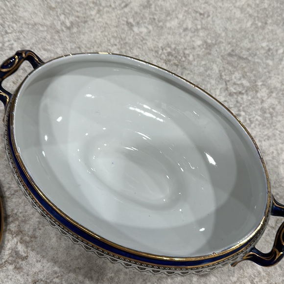 Vintage Royal Doulton Burslem from Belmont England. Great condition. 12”x7.5” - Picture 3 of 6